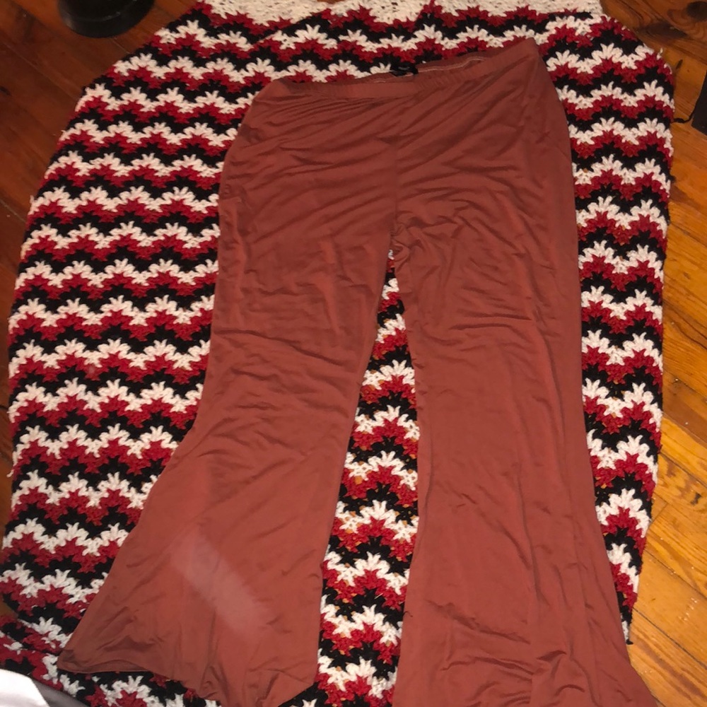 Long wide legged stretchy pants